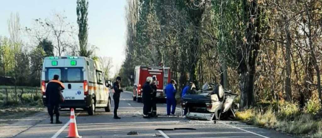 Murió un hombre al volcar en la Ruta 146