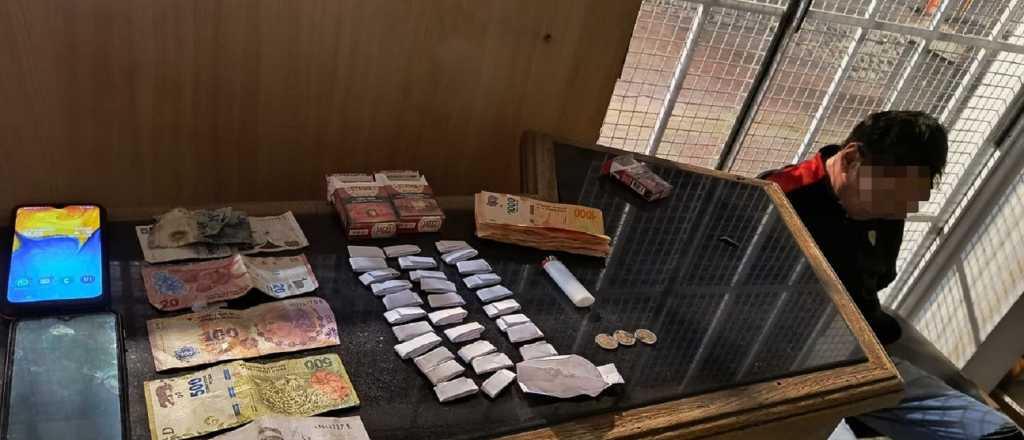 Detuvieron a un dealer de cocaína frente a la Legislatura