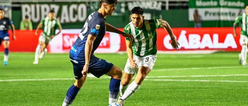 La Lepra jugó mal, perdió con Banfield y se complica con el descenso