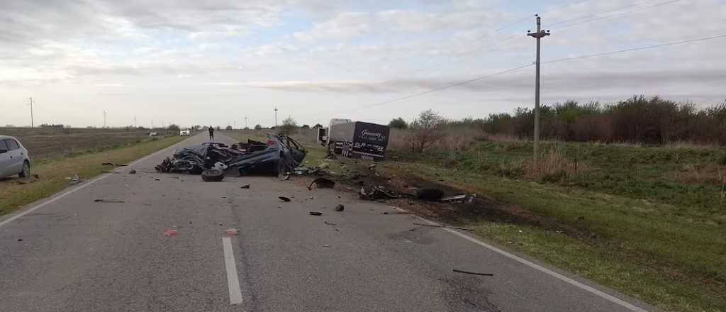 Murió un joven de 16 años en un choque frontal contra un camionero mendocino