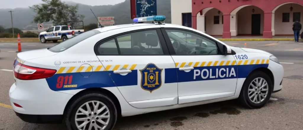 Horror: golpeó a su hija de 4 años con un cinturón y la tiró por la ventana