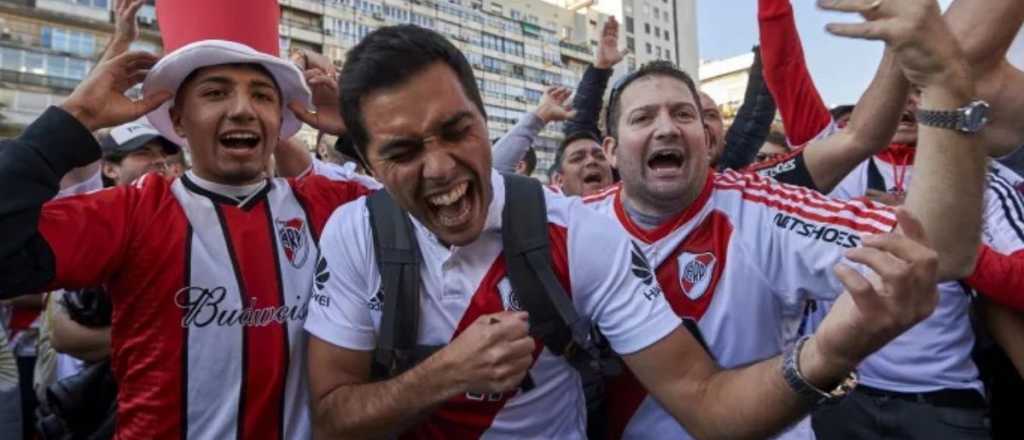 Hinchas e inversores: el particular método que ideó River para recaudar dinero