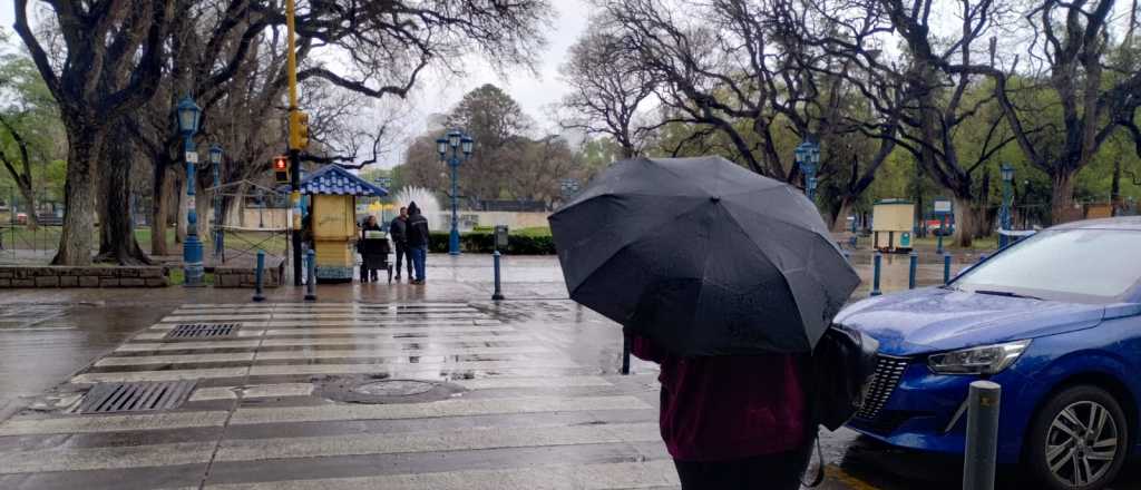 Siguen las lluvias durante la mañana, pero mejora en la tarde 