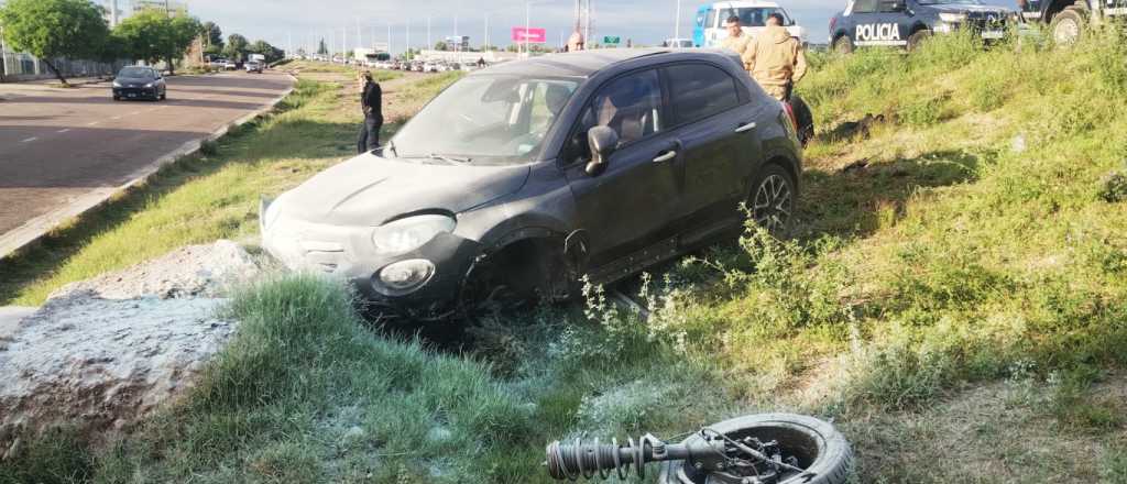 Se descompensó mientras manejaba en el Acceso Sur y se despistó