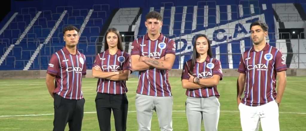 Volvió la borravino: furor por la nueva camiseta de Godoy Cruz