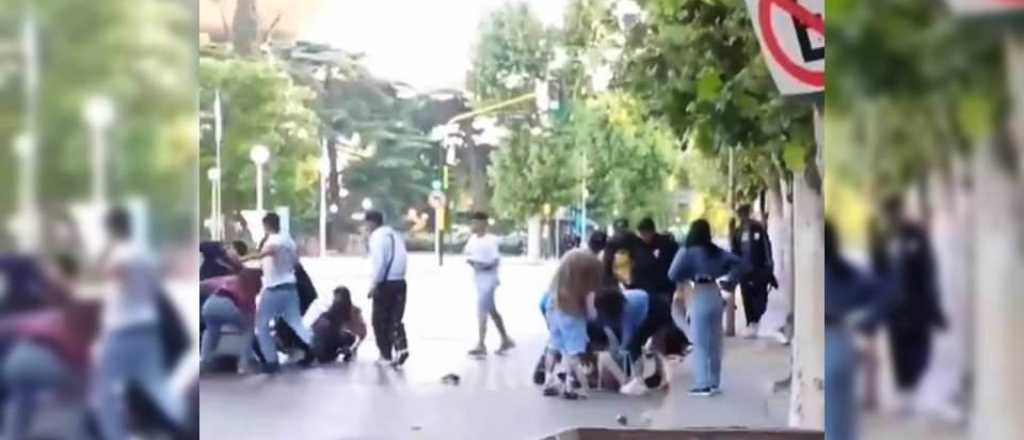 Video: salvaje pelea a la salida de un boliche