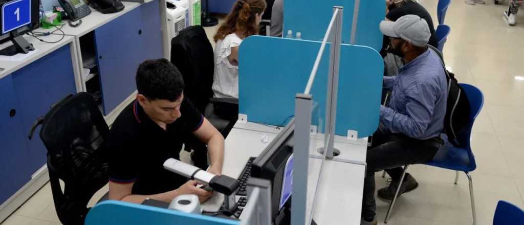 El Gobierno intimará a los empleados públicos a que se jubilen