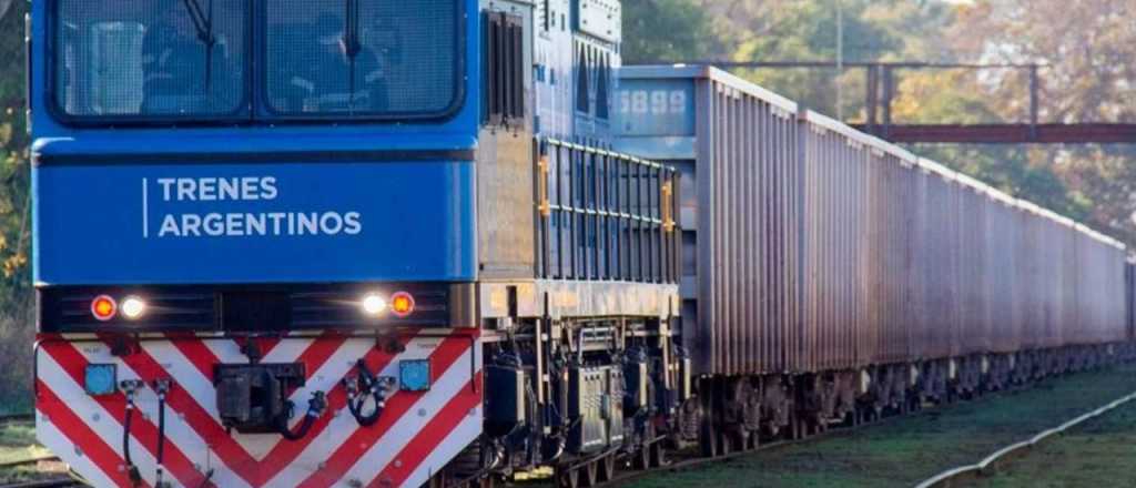 El Gobierno anunció la privatización del ferrocarril Belgrano Cargas