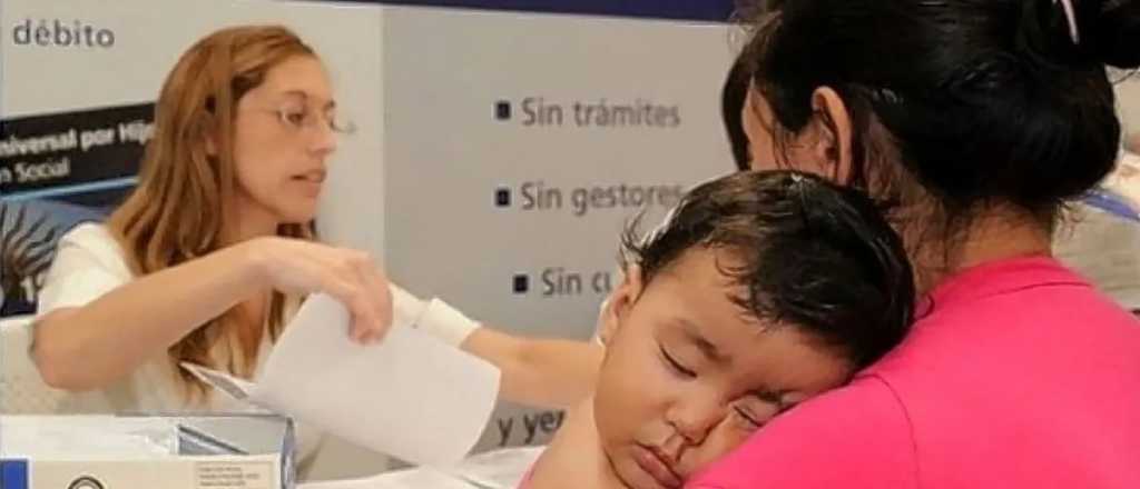 El Gobierno realizará cambios en la fórmula de la AUH