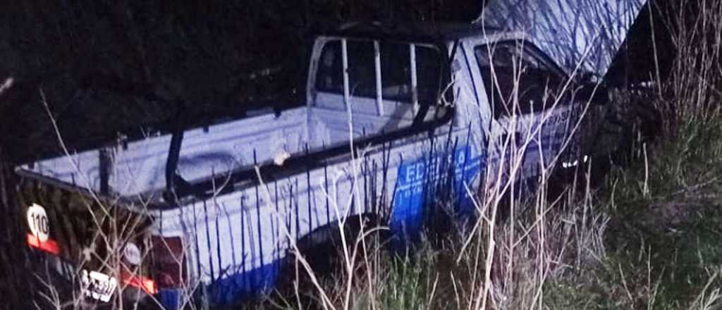 Volcó una camioneta de Edemsa en la Ruta 40