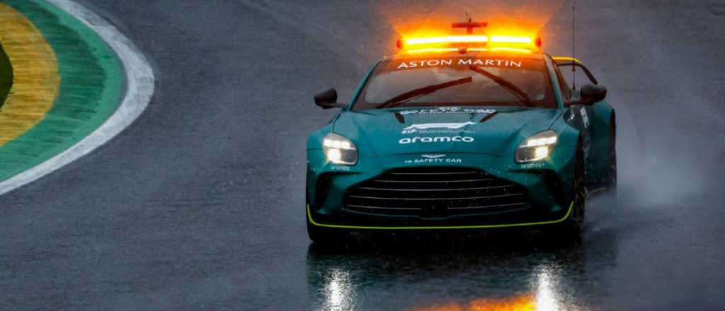 Una intensa lluvia inundó Interlagos y la clasificación será mañana