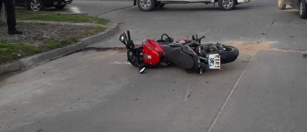 Murió un motociclista al chocar contra un auto en Guaymallén