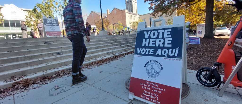 Iglesias, bibliotecas y más: así funcionan los centros de votación en EEUU