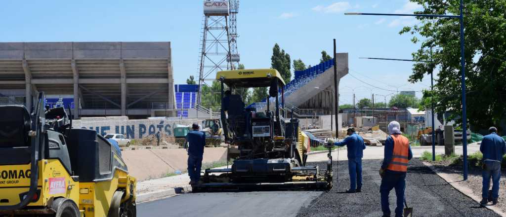 Montan el último puente de acceso al Estadio Feliciano Gambarte