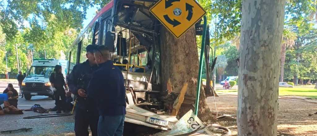 El chofer fallecido le habría avisado a un colega que tenía problemas de frenos