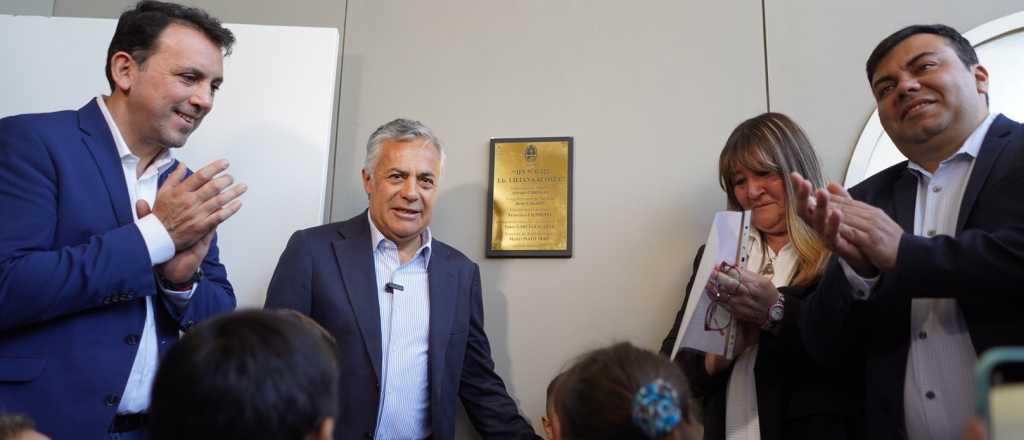 Cornejo inauguró un jardín "que no terminó" Orozco