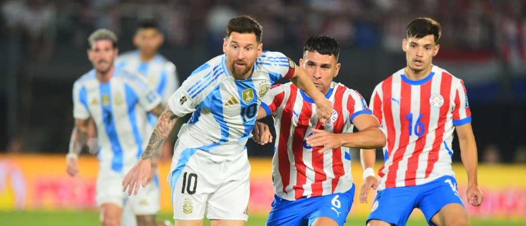 Argentina jugó mal, fue perjudicada y perdió con Paraguay