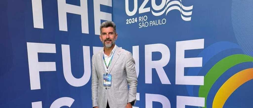 Ulpiano Suarez en Río de Janeiro participa del encuentro de ciudades