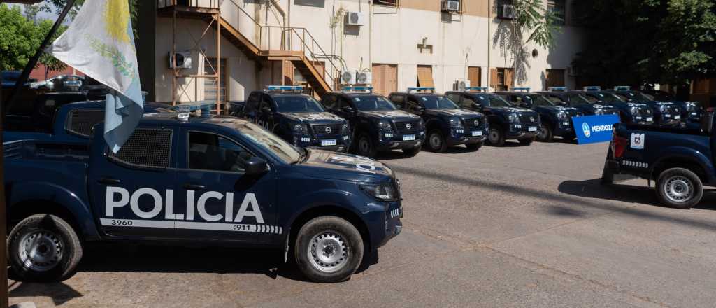 Más camionetas y armas para la Policía de Mendoza