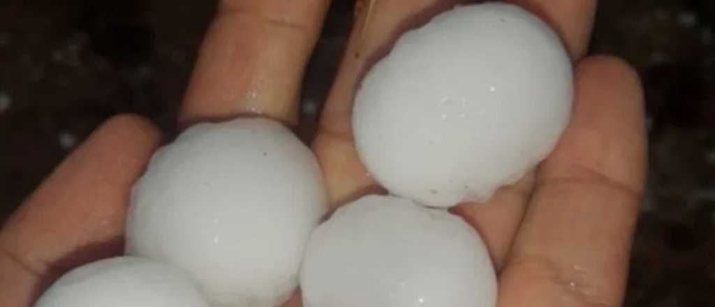 Del tamaño de un huevo: así fue el granizo que cayó en San Carlos 