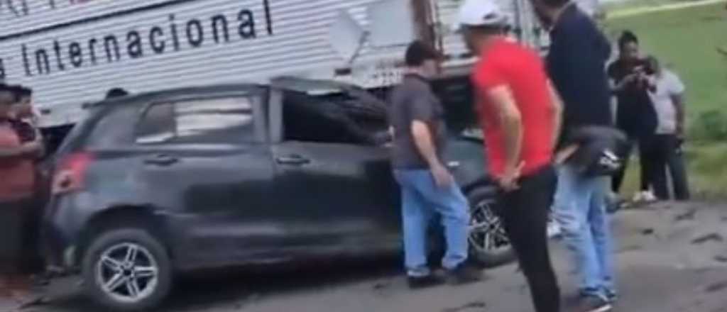 Hinchas de Racing chocaron camino a la final de la Sudamericana: 1 muerto