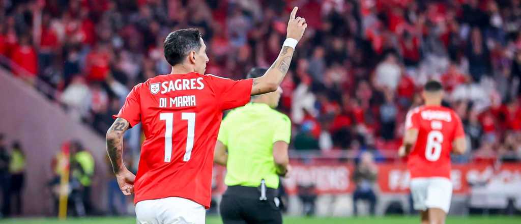 Show total de Ángel Di María en Benfica: triplete y golazo de chilena