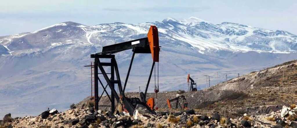 Autorizan la cesión de Llancanelo para la reactivación de pozos petroleros