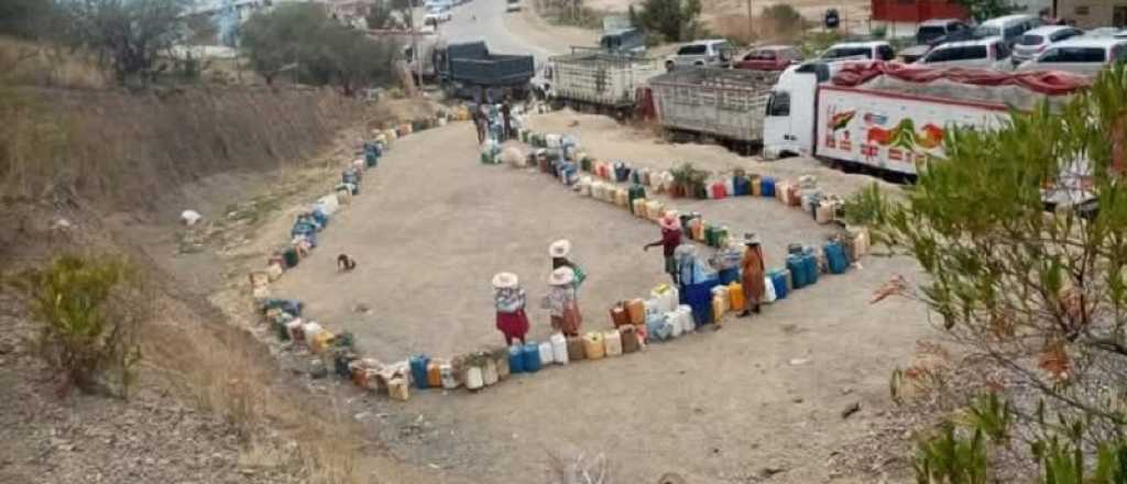 Bolivia sin combustibles, sin dólares y en peligro de no tener alimentos