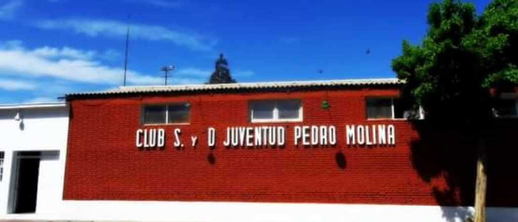 Pedro Molina, el club que "recuperó su memoria" en tiempos de crisis