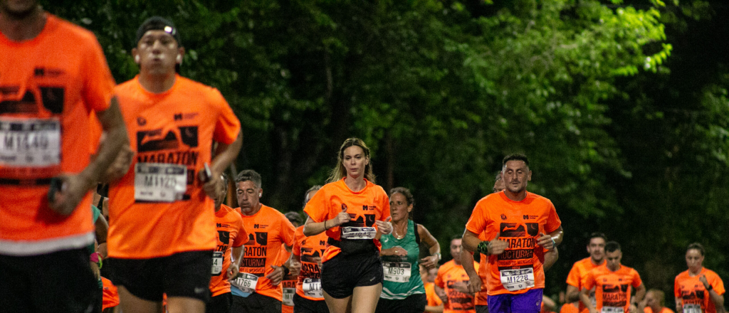 Más de 1.500 personas le dieron color a la Maratón Nocturna de la Ciudad