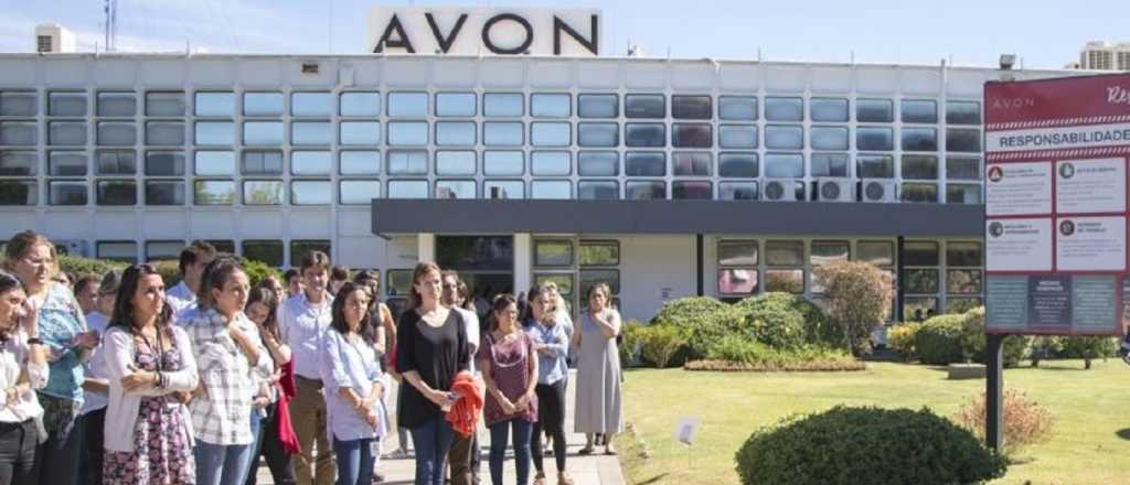 Avon cerró su planta en San Fernando y echó a casi 300 empleados por teléfono