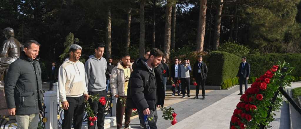 Videos: el enigmático viaje de Messi que revolucionó a un país exótico