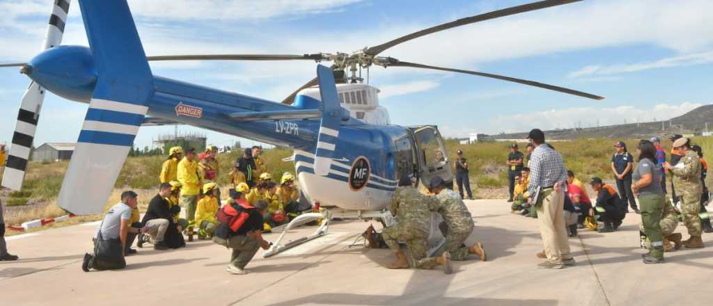 Realizaron prácticas para combatir incendios con medios aéreos