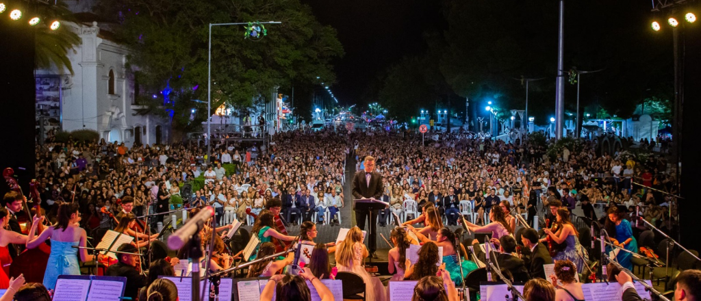 Más de 5.000 vecinos celebraron el Aniversario de San Martín