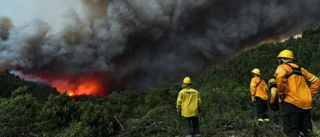 El viento complica a los bomberos en Bariloche: "Es imposible acceder"