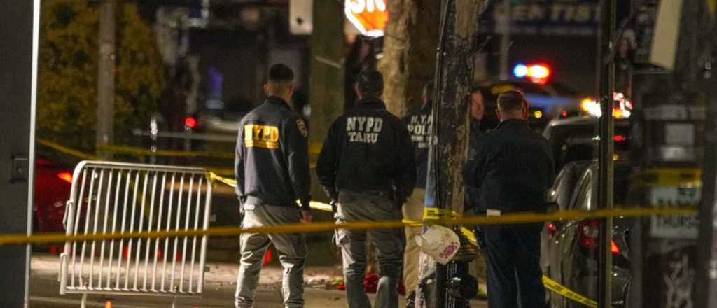 Un tiroteo masivo en Nueva York dejó una decena de heridos