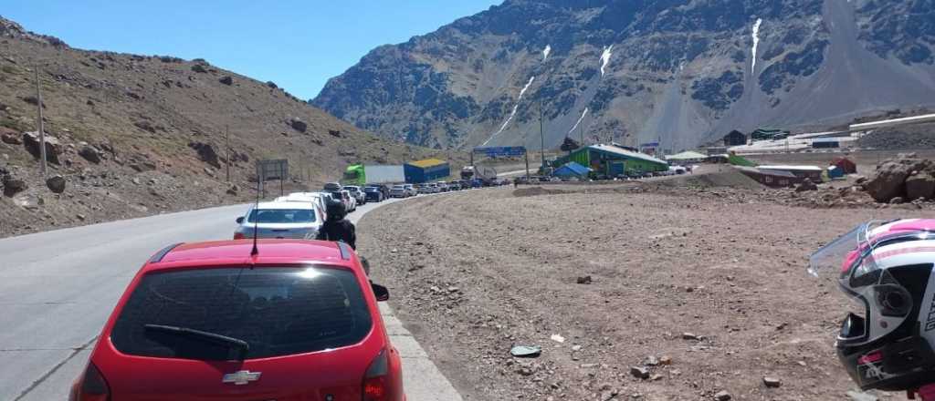 Paso Cristo Redentor: más de dos horas de demora para cruzar a Chile