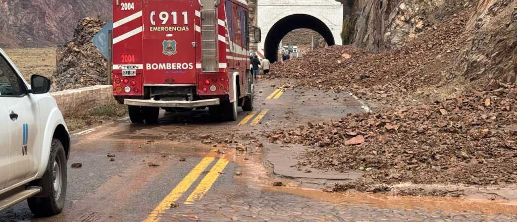 Cortes en la ruta 7 por aludes y rescate de automovilistas