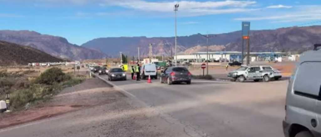 Ruta a Chile habilitada y comienza el tránsito de autos