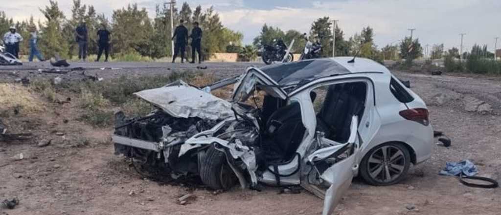 Una joven venía a Mendoza desde San Juan y murió en un choque