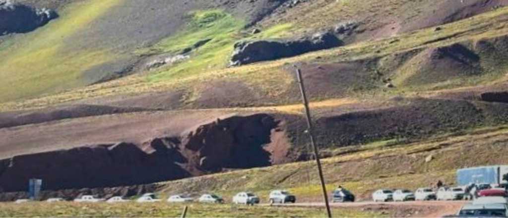 La fila de vehículos es de 2 km para pasar a Chile