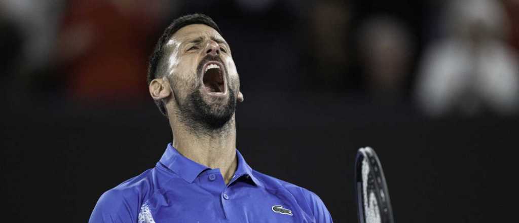 Djokovic lo vuelve a hacer y se mete en las semis de Australia