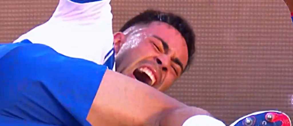 Video: la escalofriante lesión que conmovió a Vélez en su debut