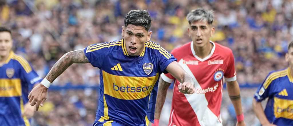 Boca debutó con un pobre empate ante Argentinos