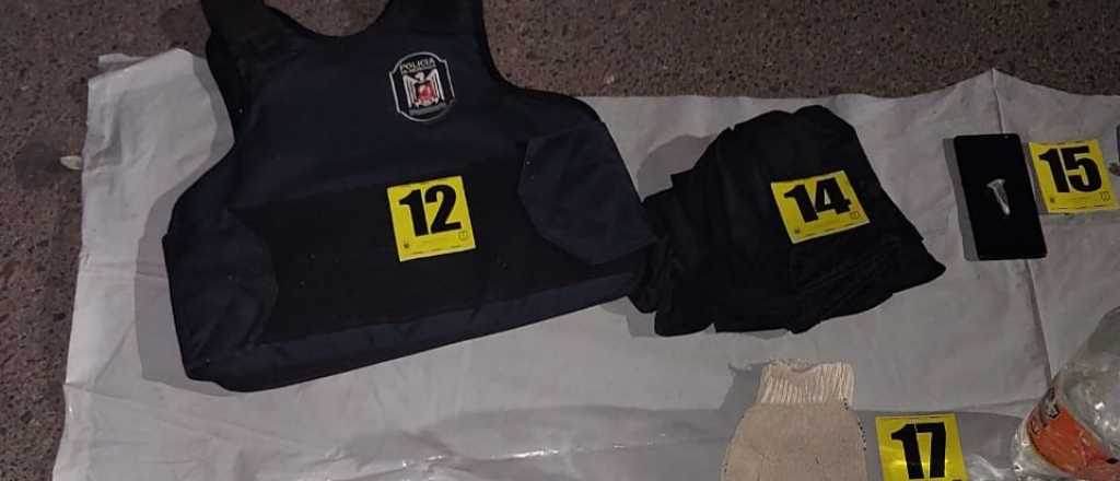 Disfrazados de policías, robaron en Las Heras y fueron atrapados