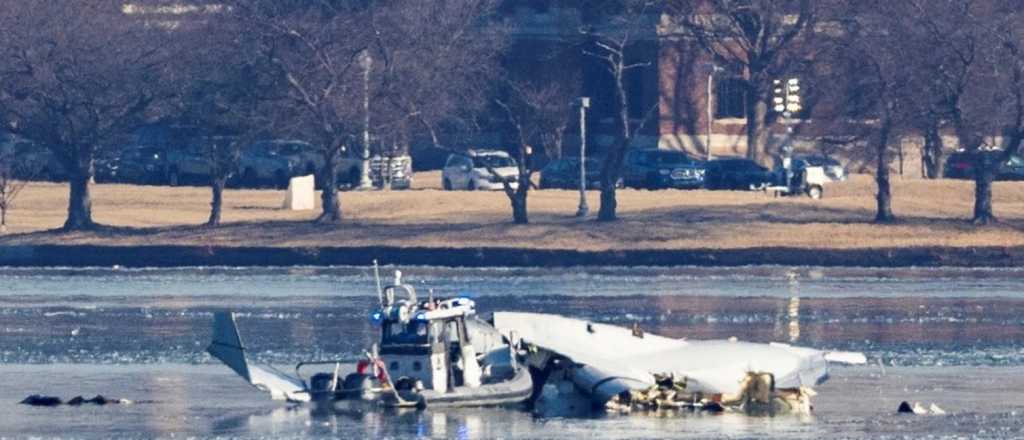 Trump denunció a Biden y Obama por el choque entre el avión y el helicóptero