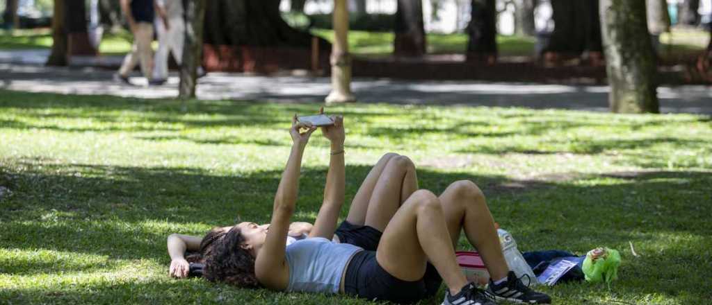 Jueves caluroso y algo nublado en Mendoza