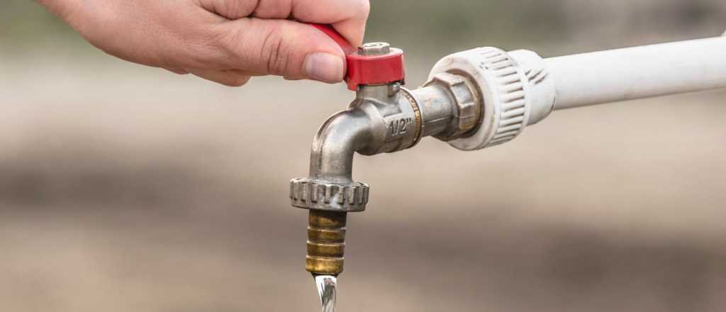 Por qué se corta el agua en Mendoza