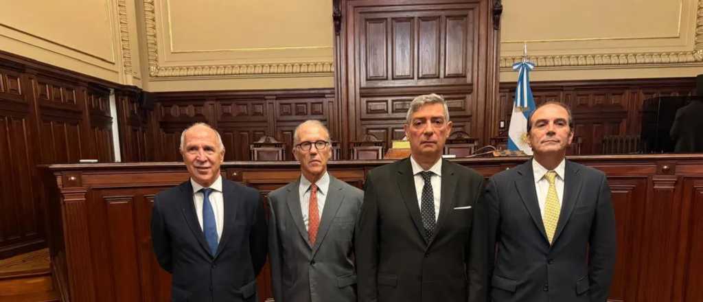 García-Mansilla juró como juez de la Corte Suprema