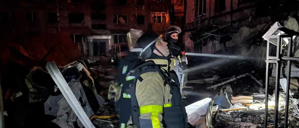 Varios bombardeos de Rusia a Ucrania dejan una docena de muertos